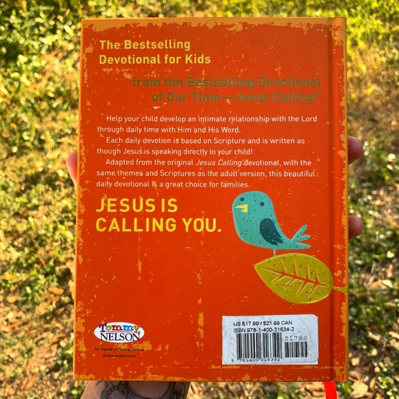 Jesus Calling: 365 Devotionals for Kids by Sarah Young - Picture 3 of 3